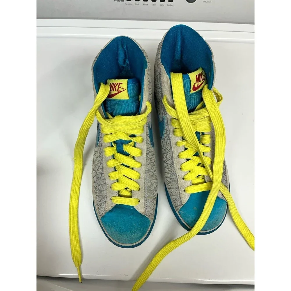 Nike Women’s High Top Blazers